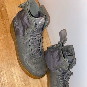 Nike SFA1 7.5 or Kids 5.5